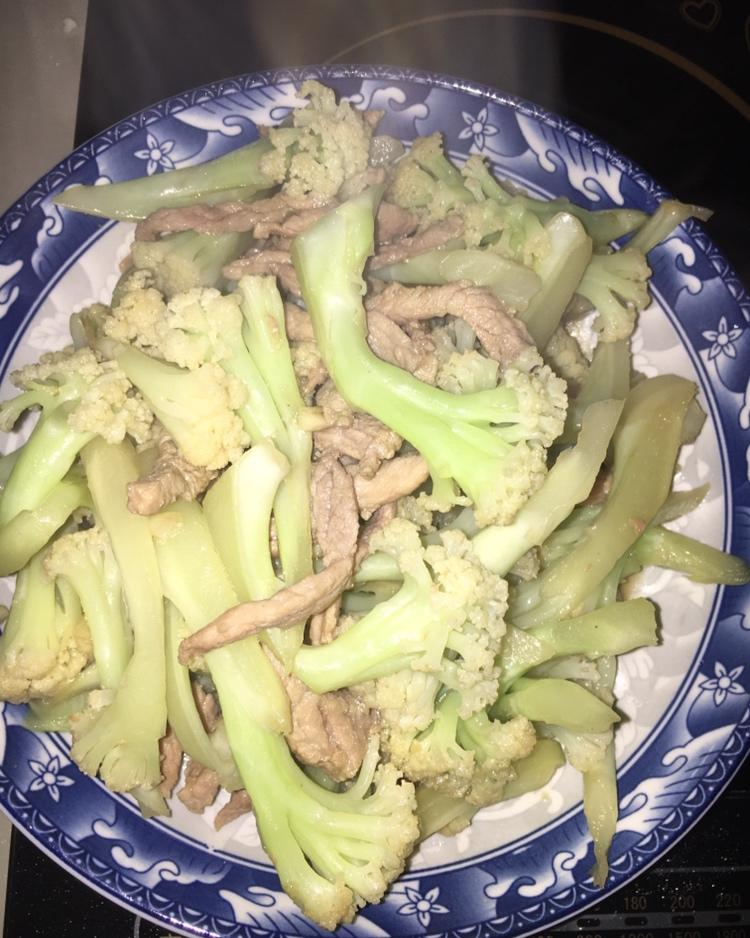 家常花菜炒肉