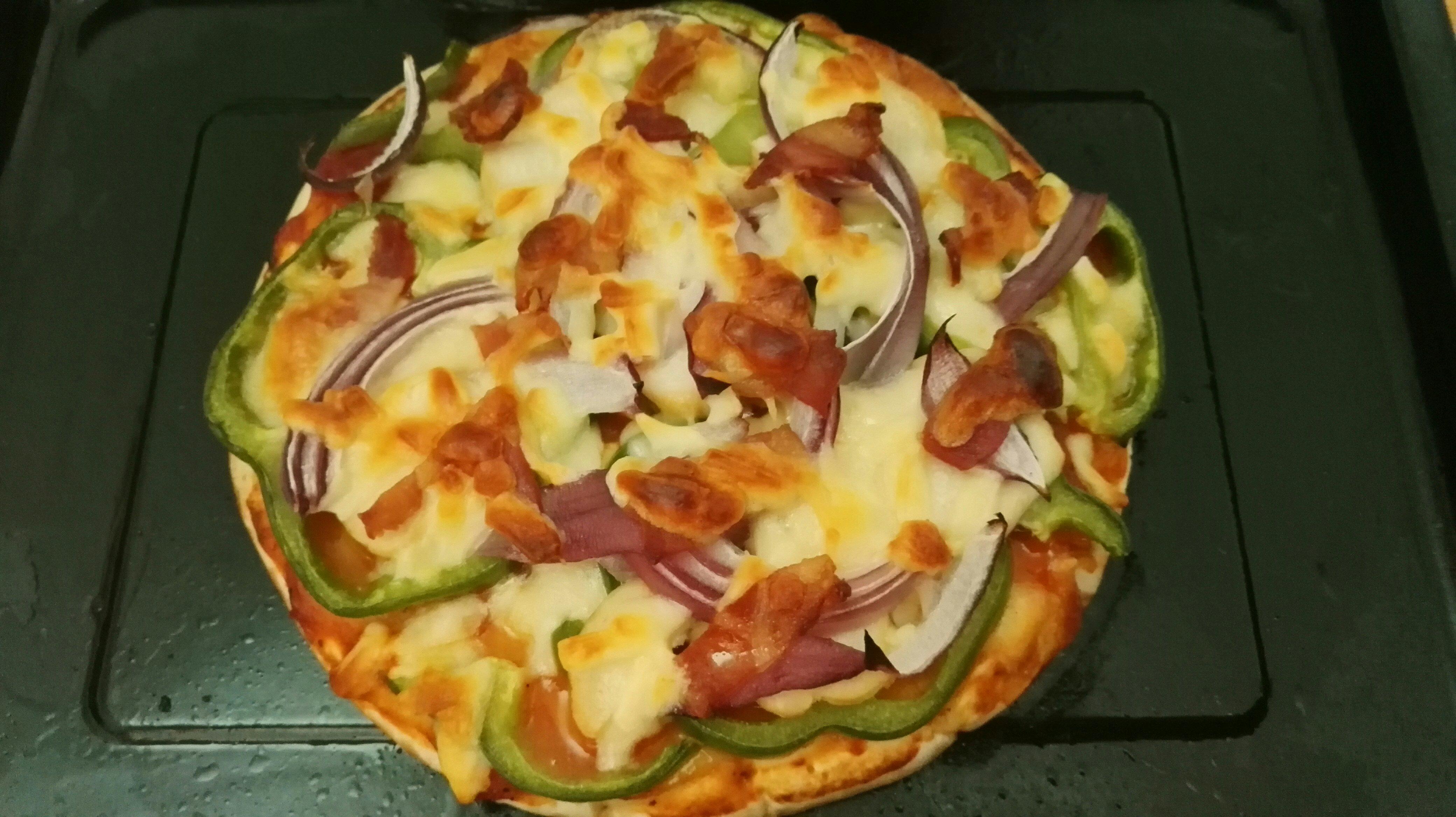 家庭版自制披萨（用料多）的做法