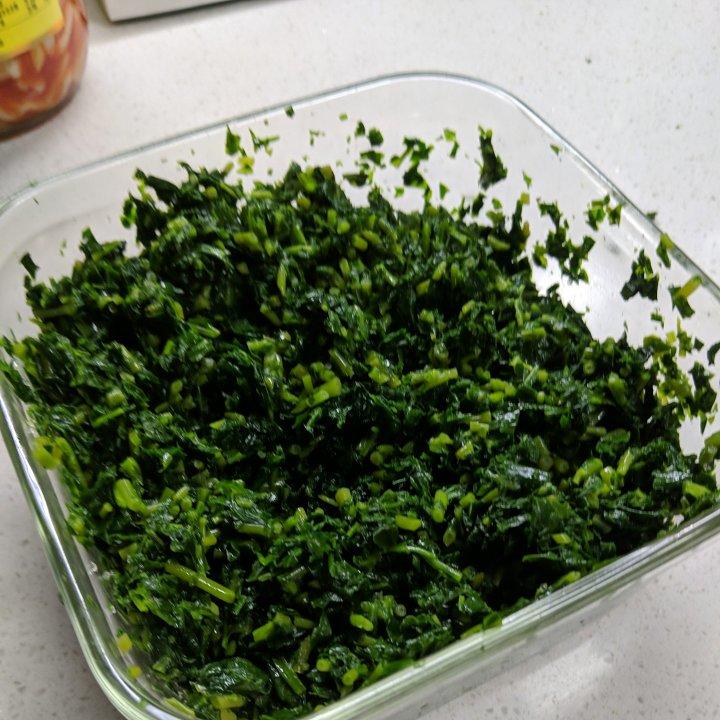 凉拌马兰头