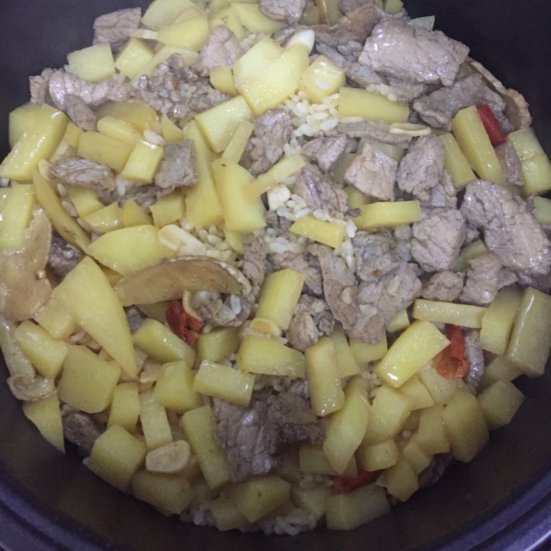 喷香排骨焖饭（爆好吃）