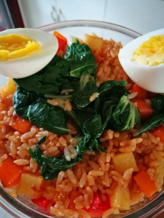 红色系茄汁炒饭