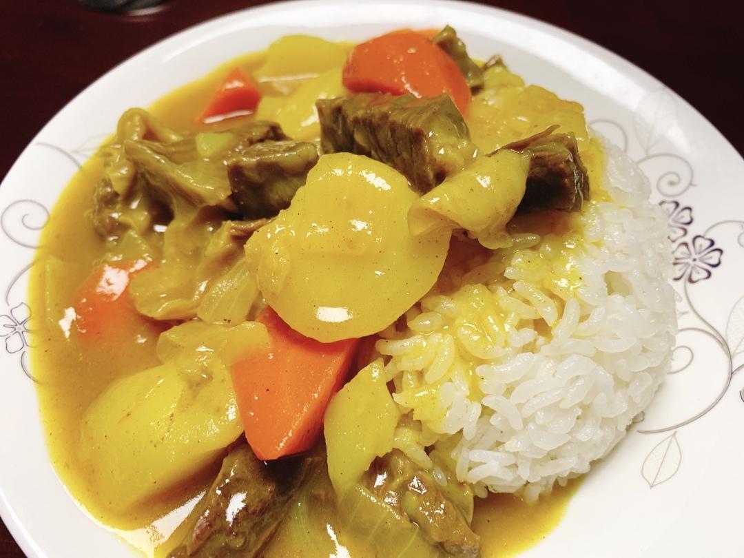 咖喱牛腩饭（简单做法）