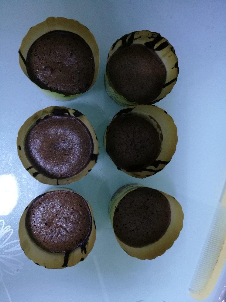 巧克力熔岩蛋糕(全图文超简单)