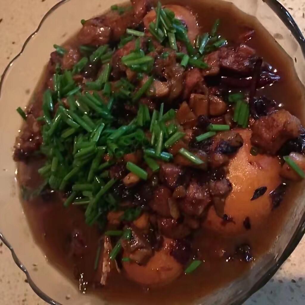 洋葱酥卤肉饭