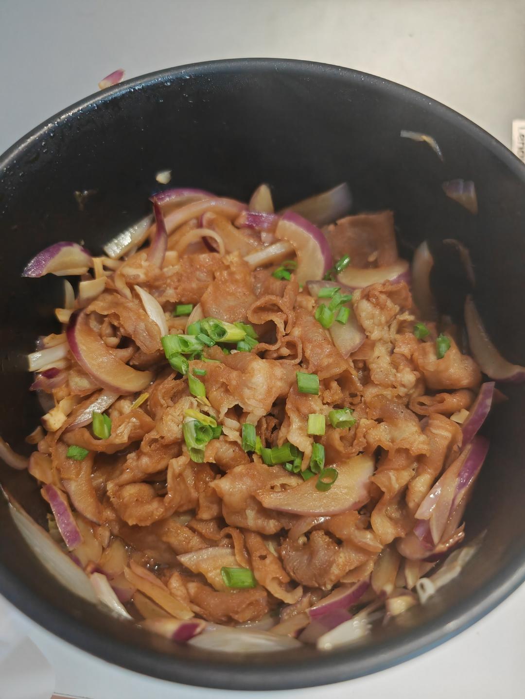 好吃到舔盘的秘制洋葱炒肥牛卷！拌饭巨香