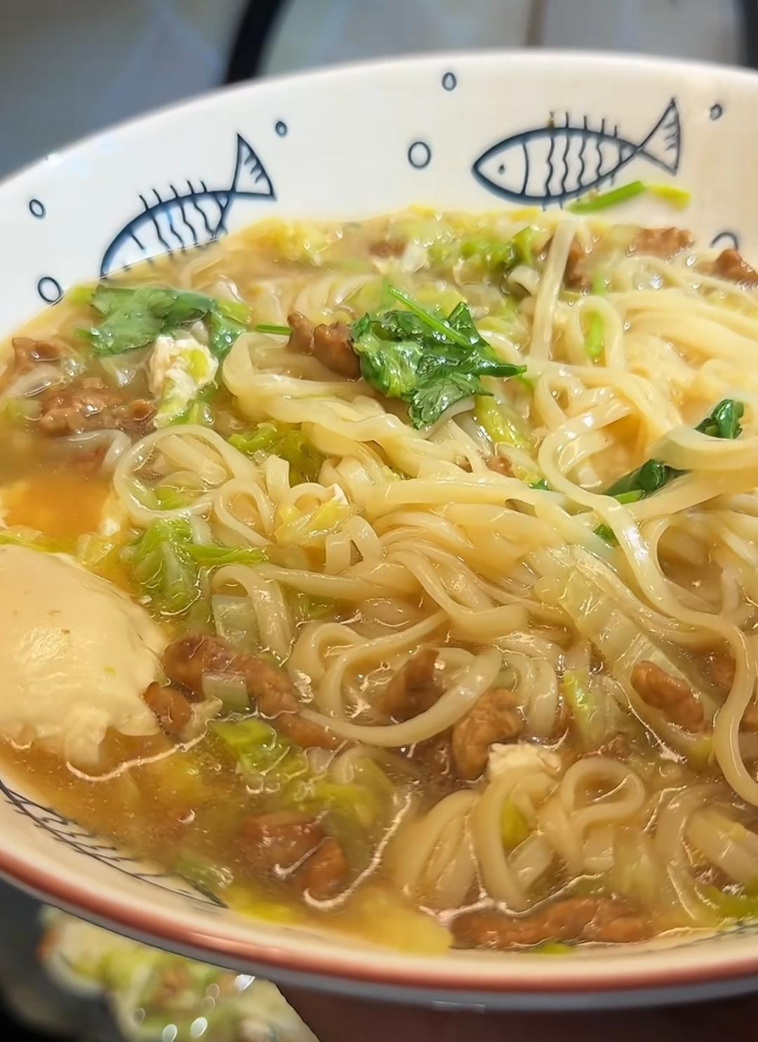 白菜肉丝炝锅面