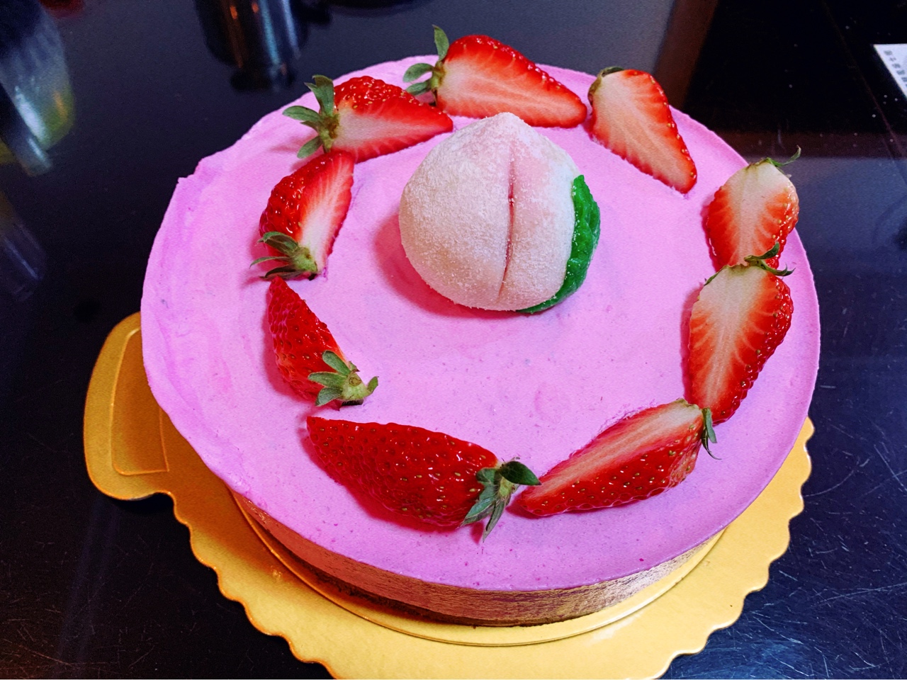 免烤快手高颜值的甜点——火龙果慕斯蛋糕