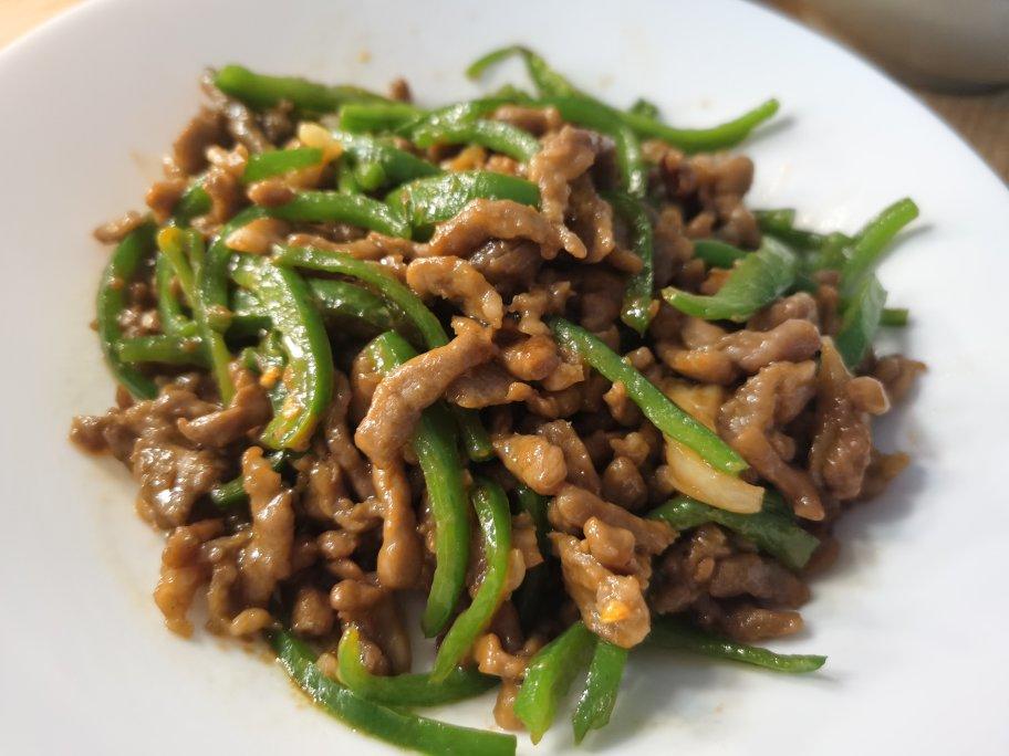 巨下饭的青椒炒肉丝