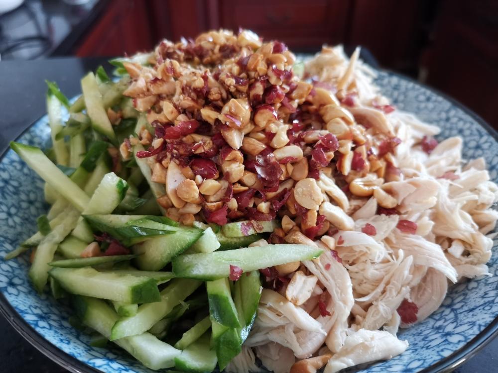 椒麻鸡丝凉面的做法