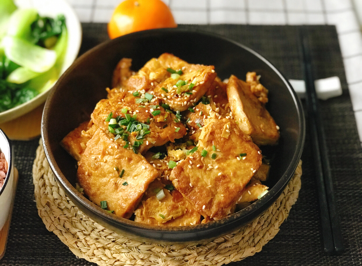 今日菜谱：香煎老豆腐