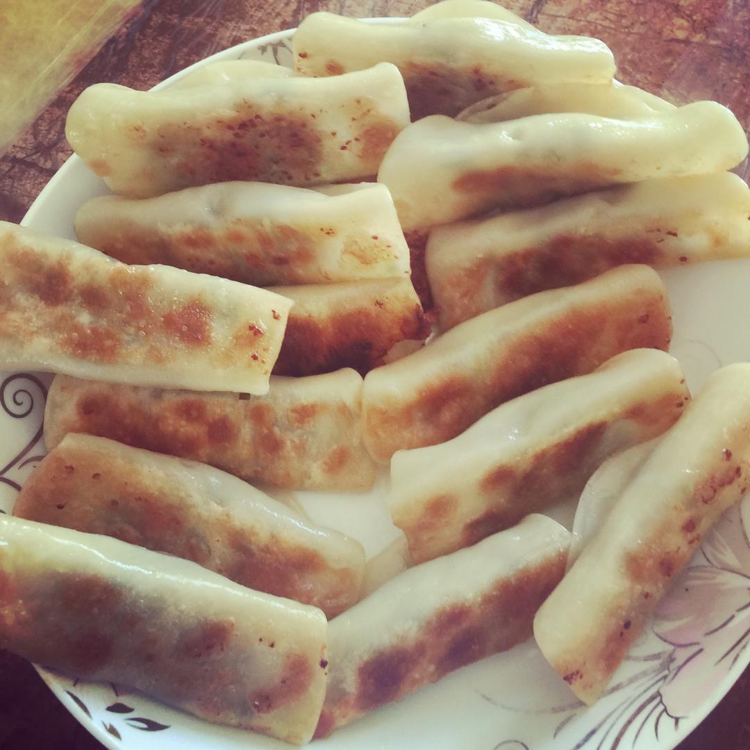 三鲜锅贴