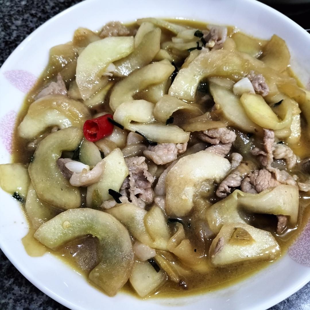 东北老黄瓜炒肉