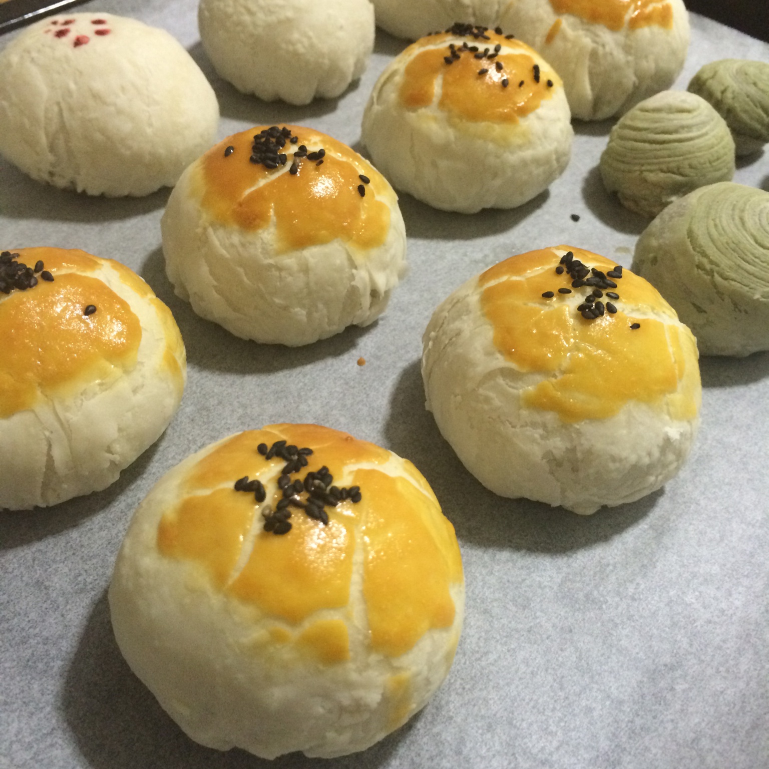 蛋黄酥：抹茶酥：（奶黄味）