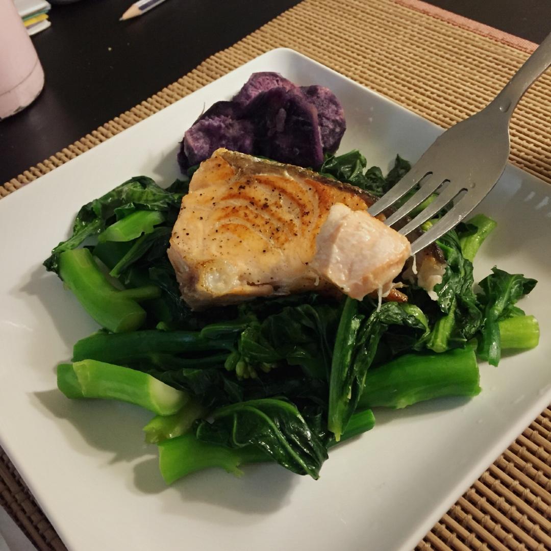 煎三文鱼
