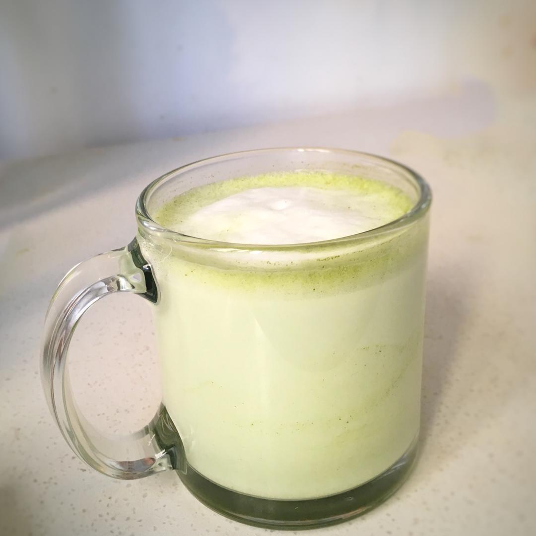 哟扣酱做的抹茶牛奶