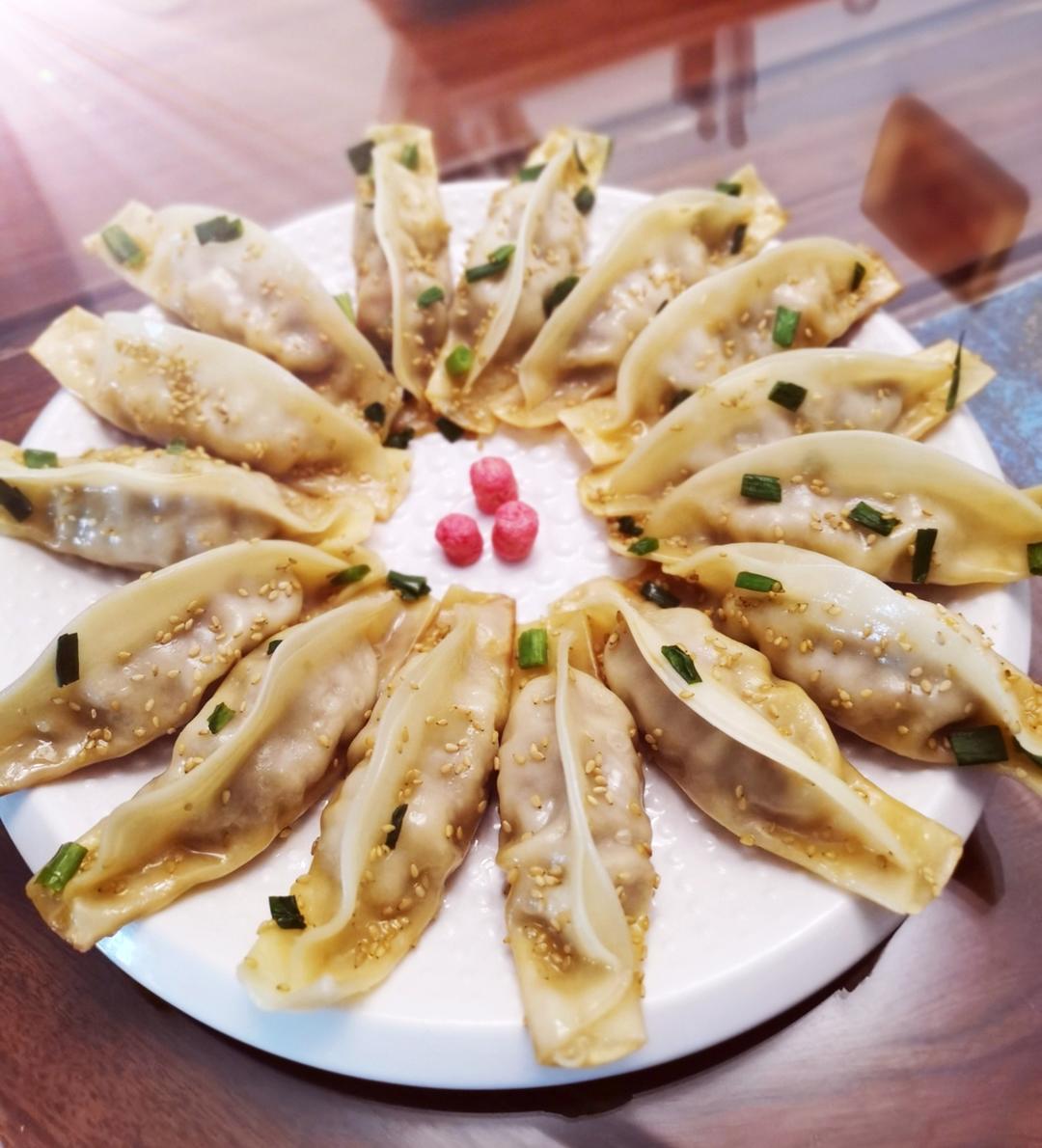 冻饺子版锅贴