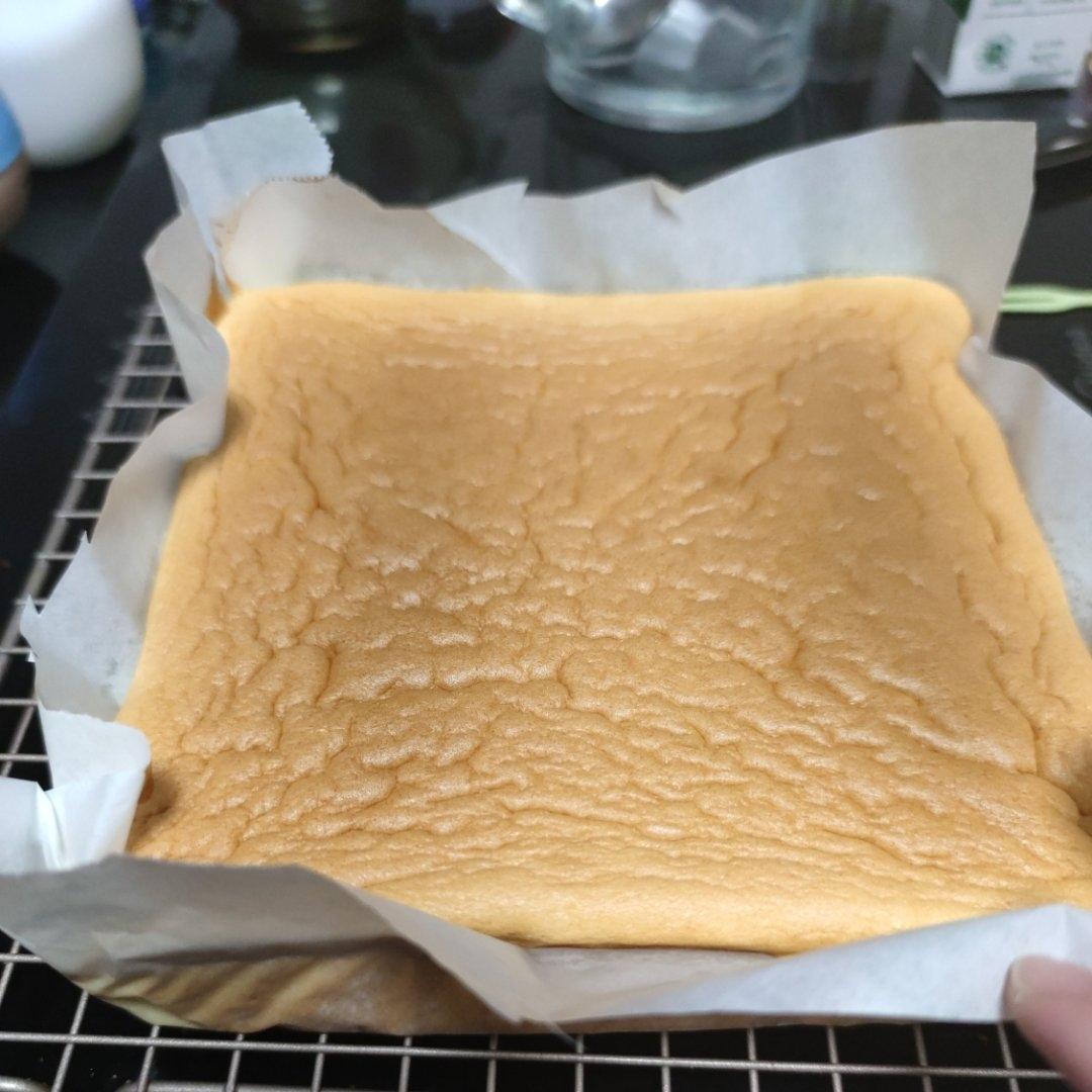 戚风奶油蛋糕卷