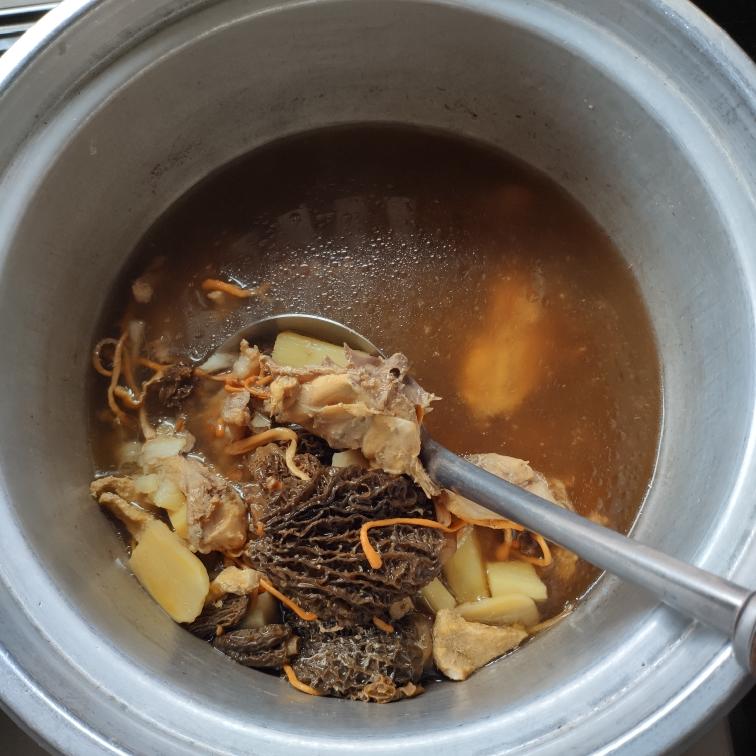 虫草花羊肚菌淮山汤