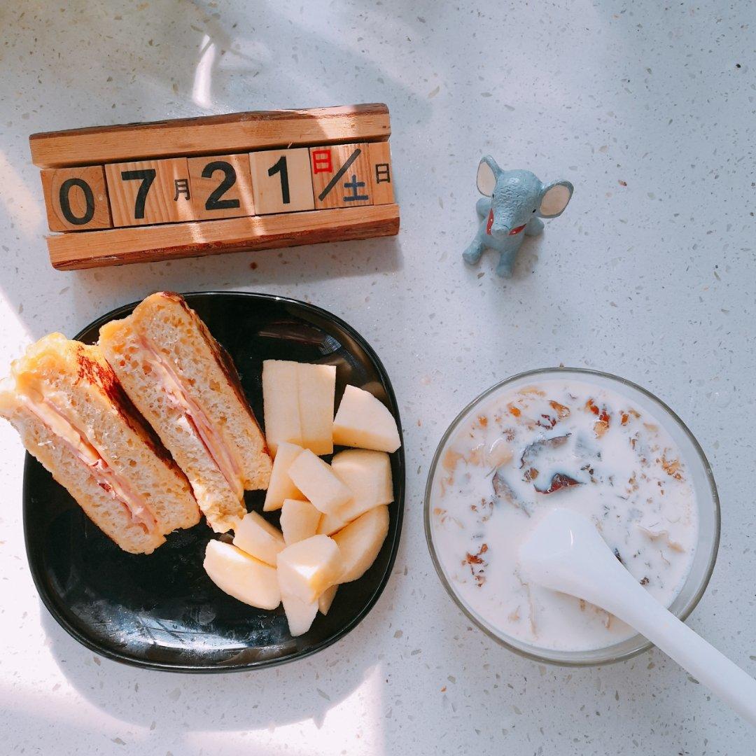 十分钟快手早餐【港式火腿西多士】