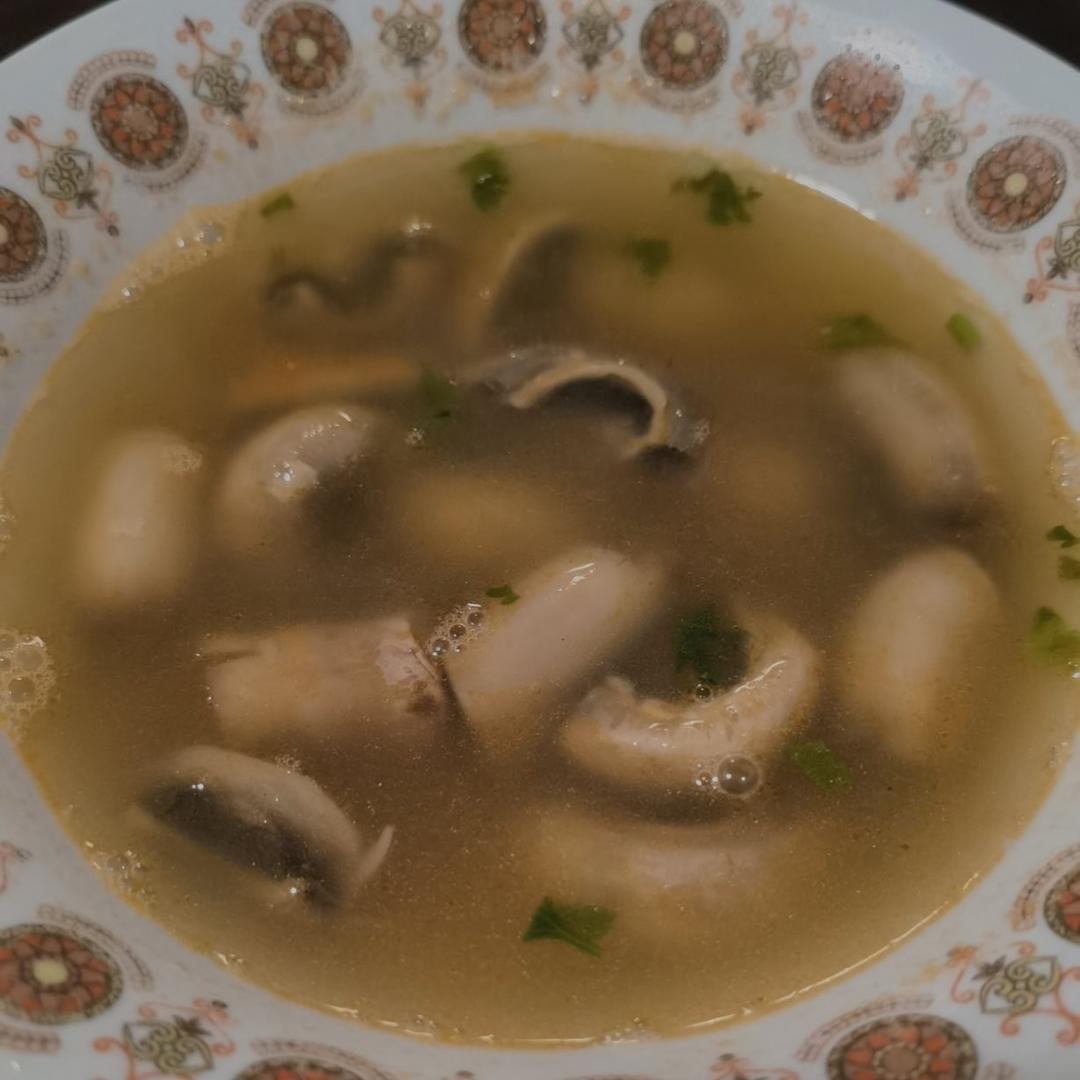 鲜掉眉毛口蘑汤