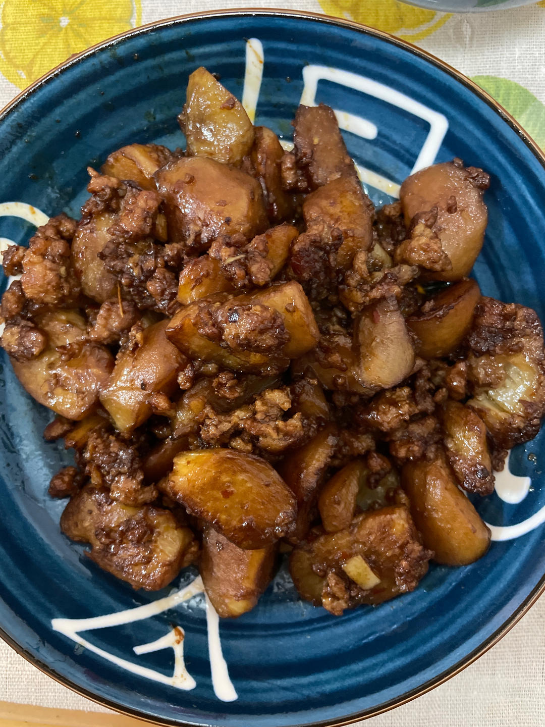 新手也能十分钟做完全家舔盘子的肉末茄子