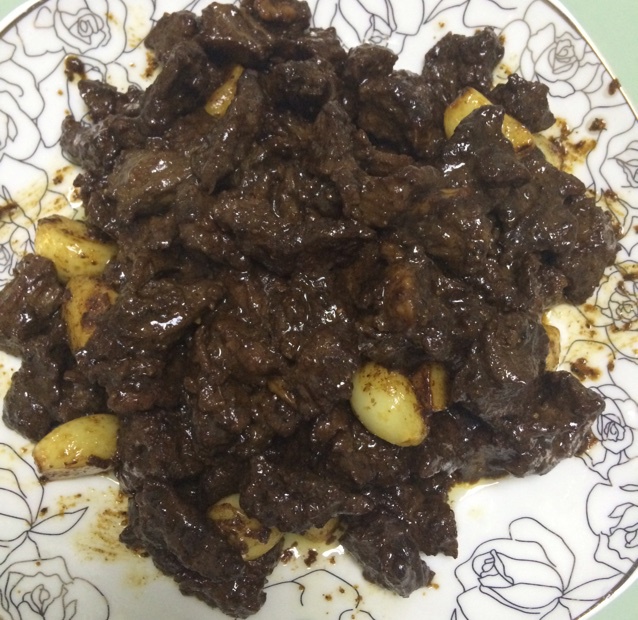 黑蒜子牛肉粒
