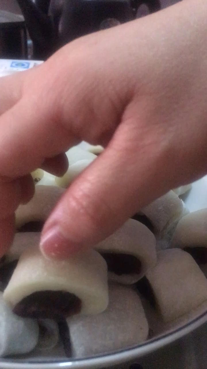 椰蓉豆沙糯米卷