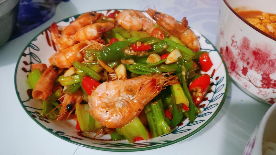 虾仁炒芹菜