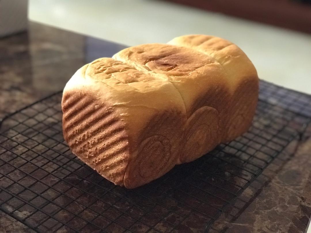 吐司，奶香手撕面包，超级香浓