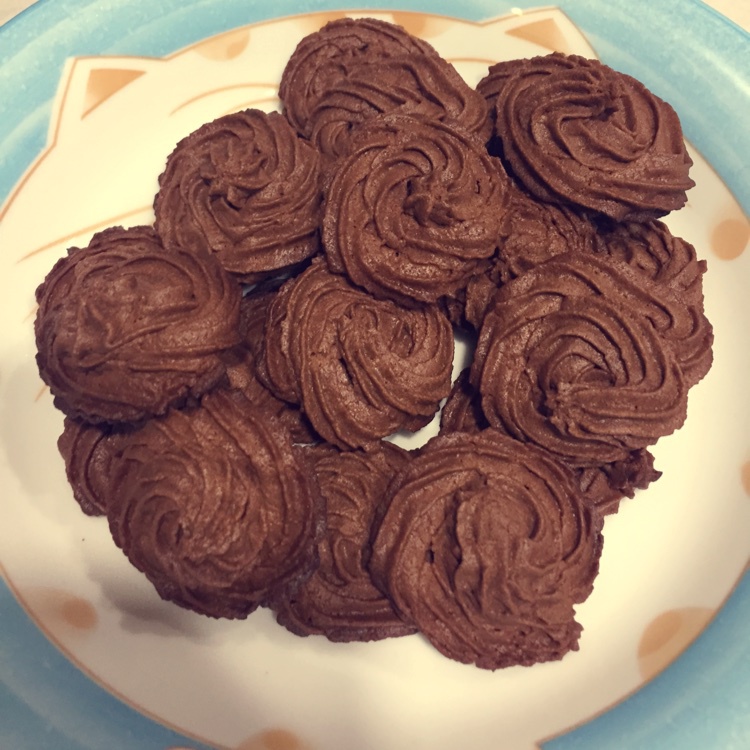 挤花毫无压力的巧克力曲奇