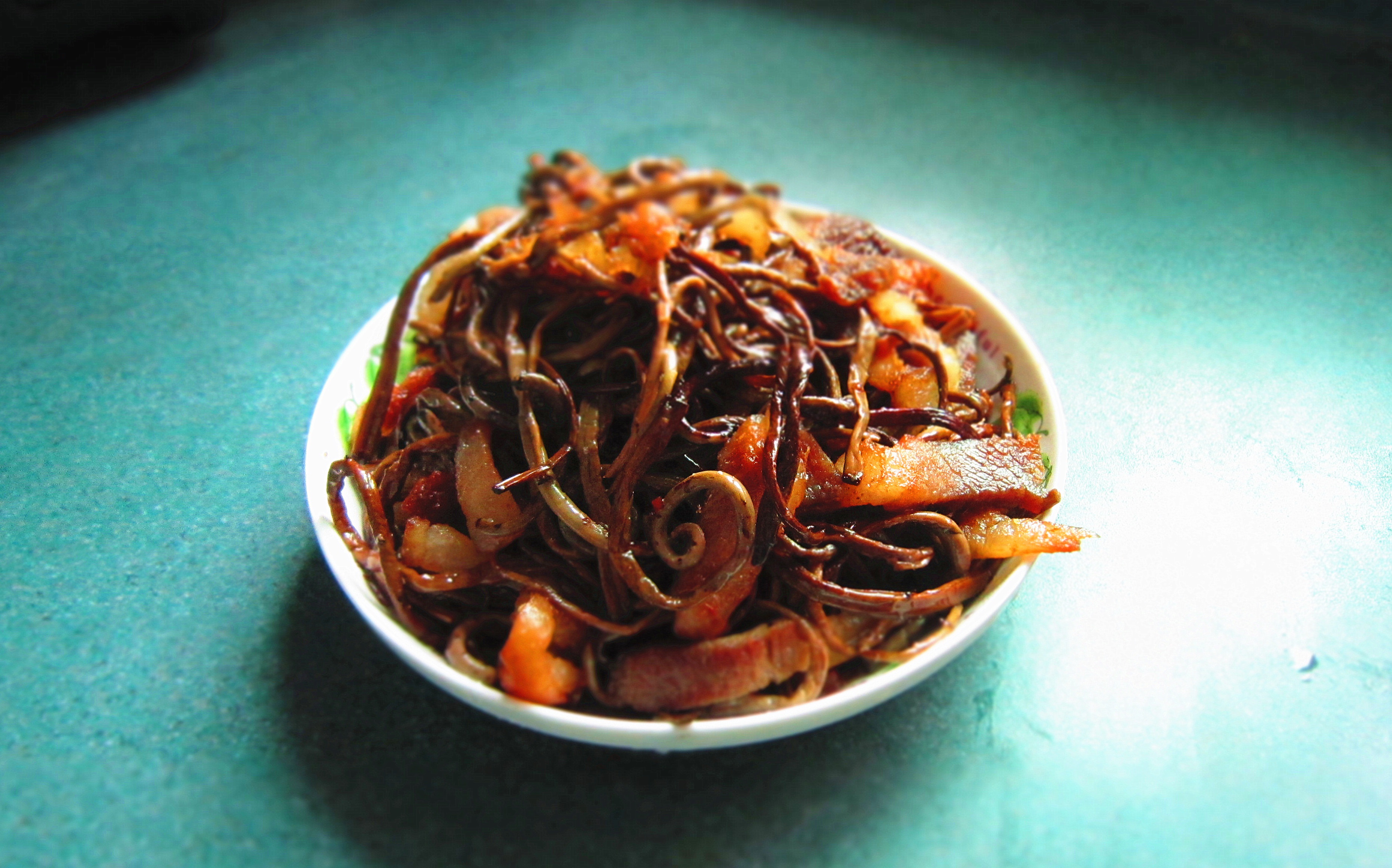 薇菜炒腊肉