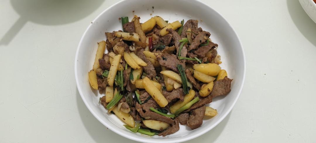 孜然土豆炒牛肉