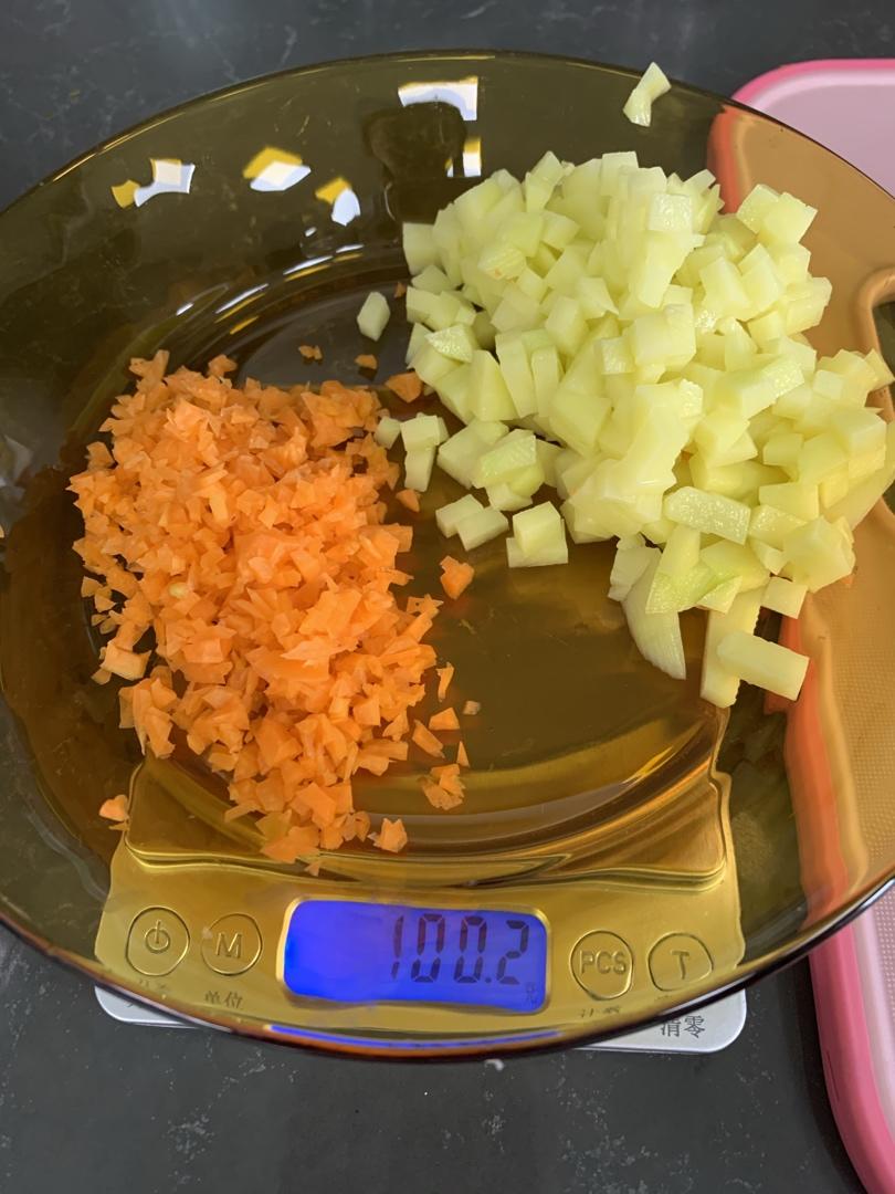 宝宝辅食：土豆时蔬软肠