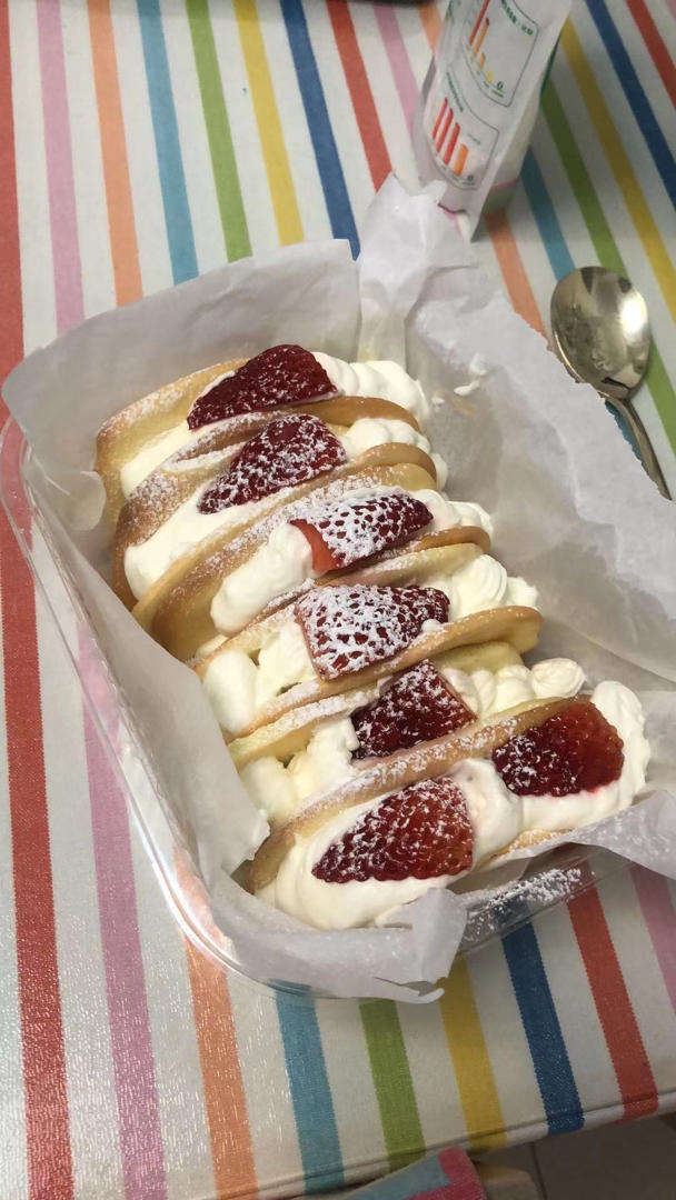 超详细草莓抱抱卷攻略，消耗奶油