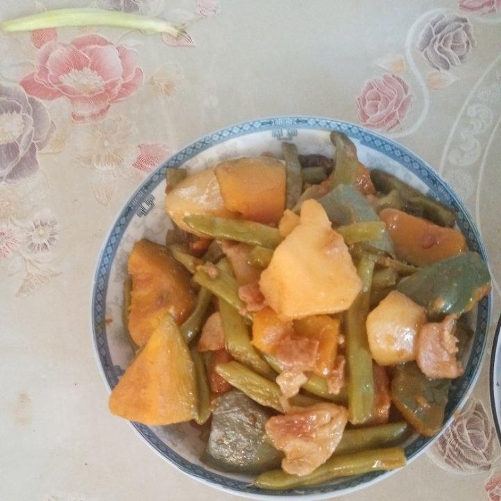 土豆炖窝瓜