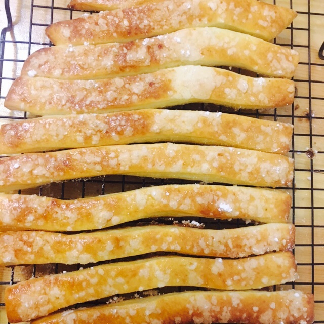 糖霜牛奶面包棒
