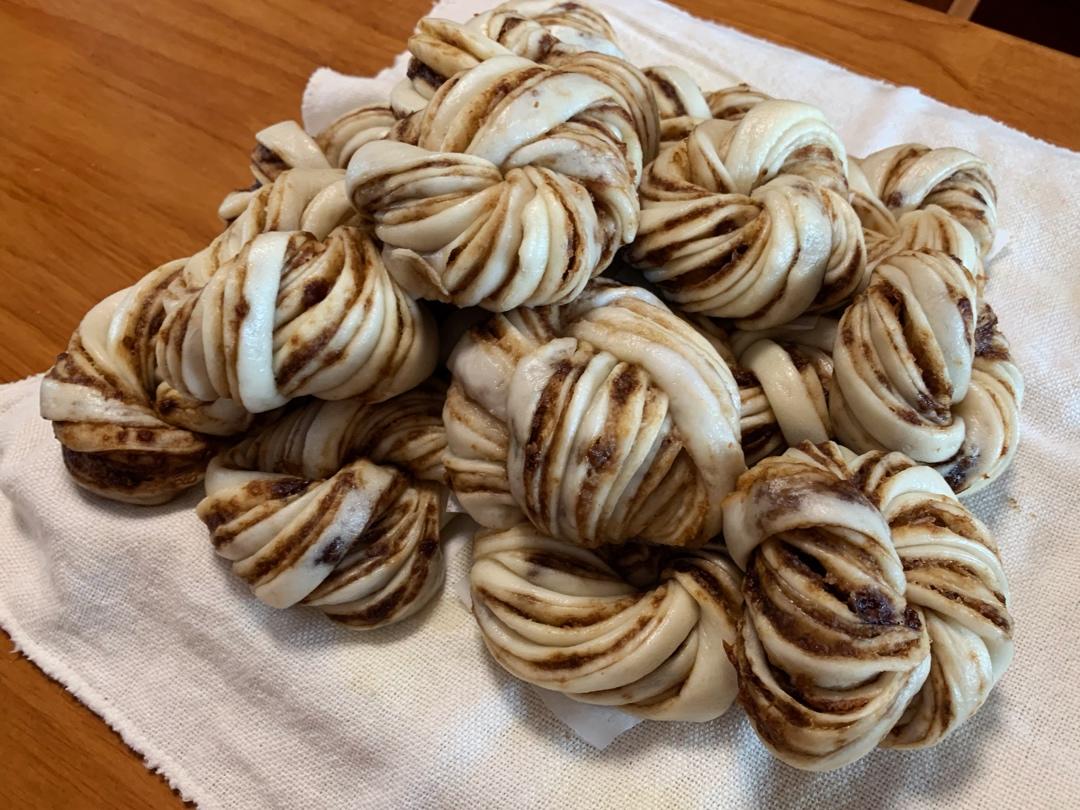 芝麻酱红糖花卷