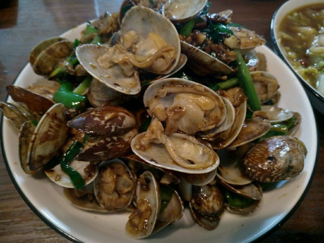 韭菜紫苏炒花甲