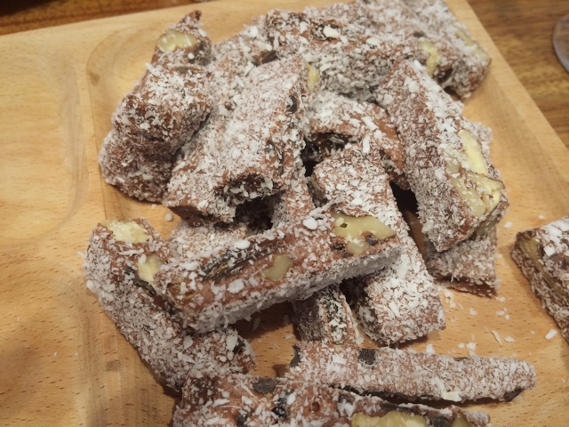 独家秘制抹茶杏仁白巧牛轧糖！！微波炉叮40秒不毁锅不毁勺！！