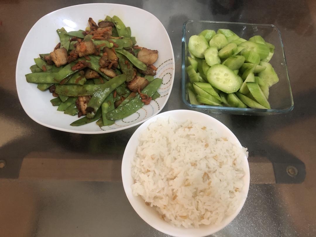 荷兰豆炒五花肉