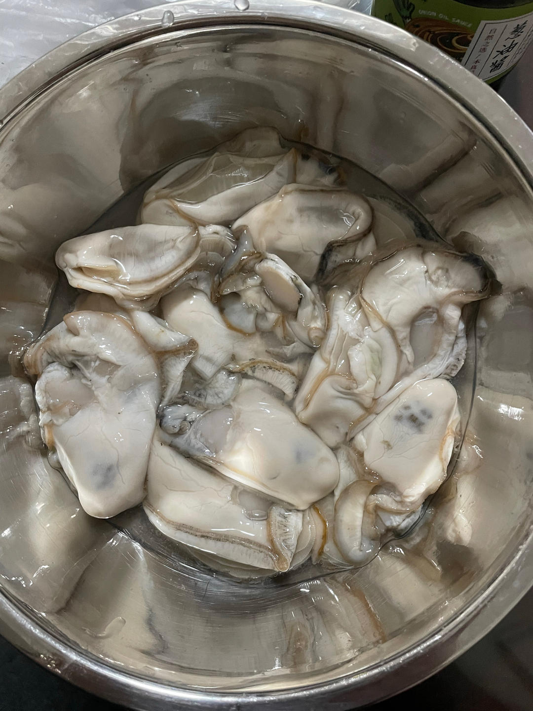 你一定要试试的捞汁生蚝，比蒜蓉烤生蚝好吃太多了