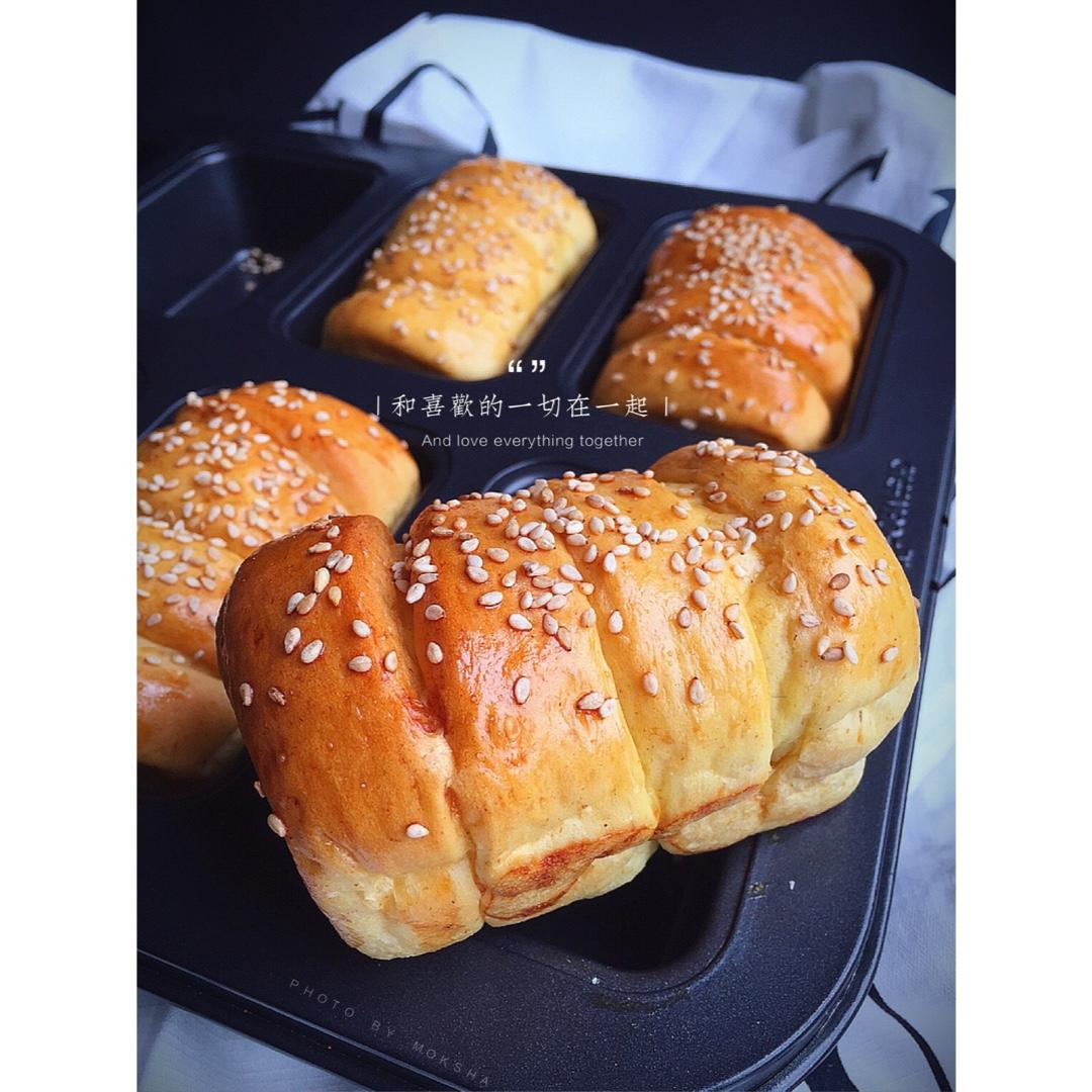 南瓜全麦肉松卷