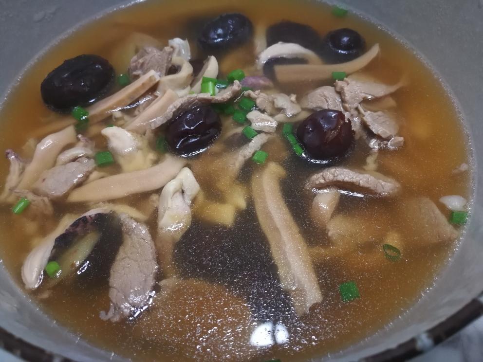 墨鱼干瘦肉汤的做法