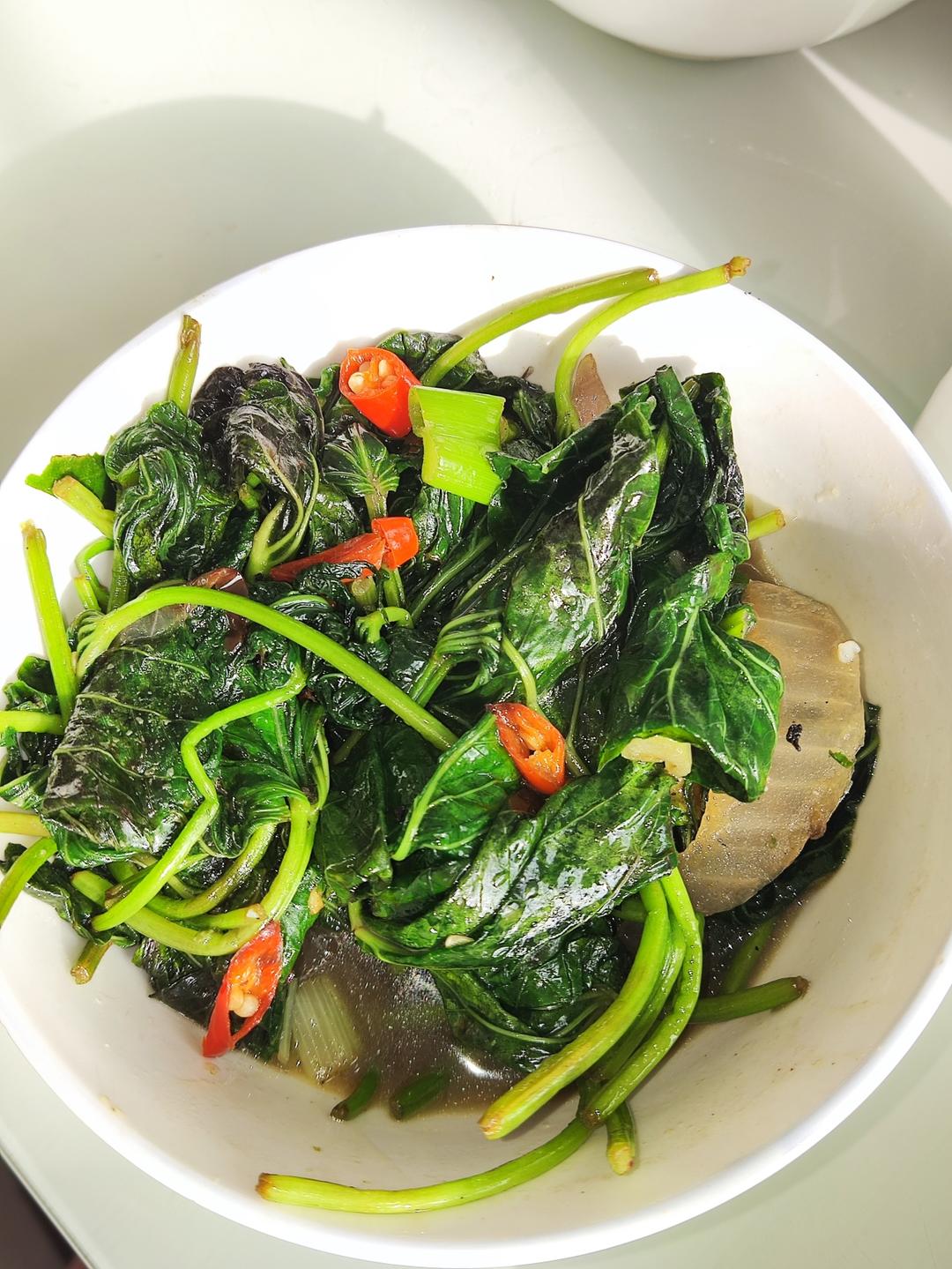 💥蒜蓉炒红薯叶