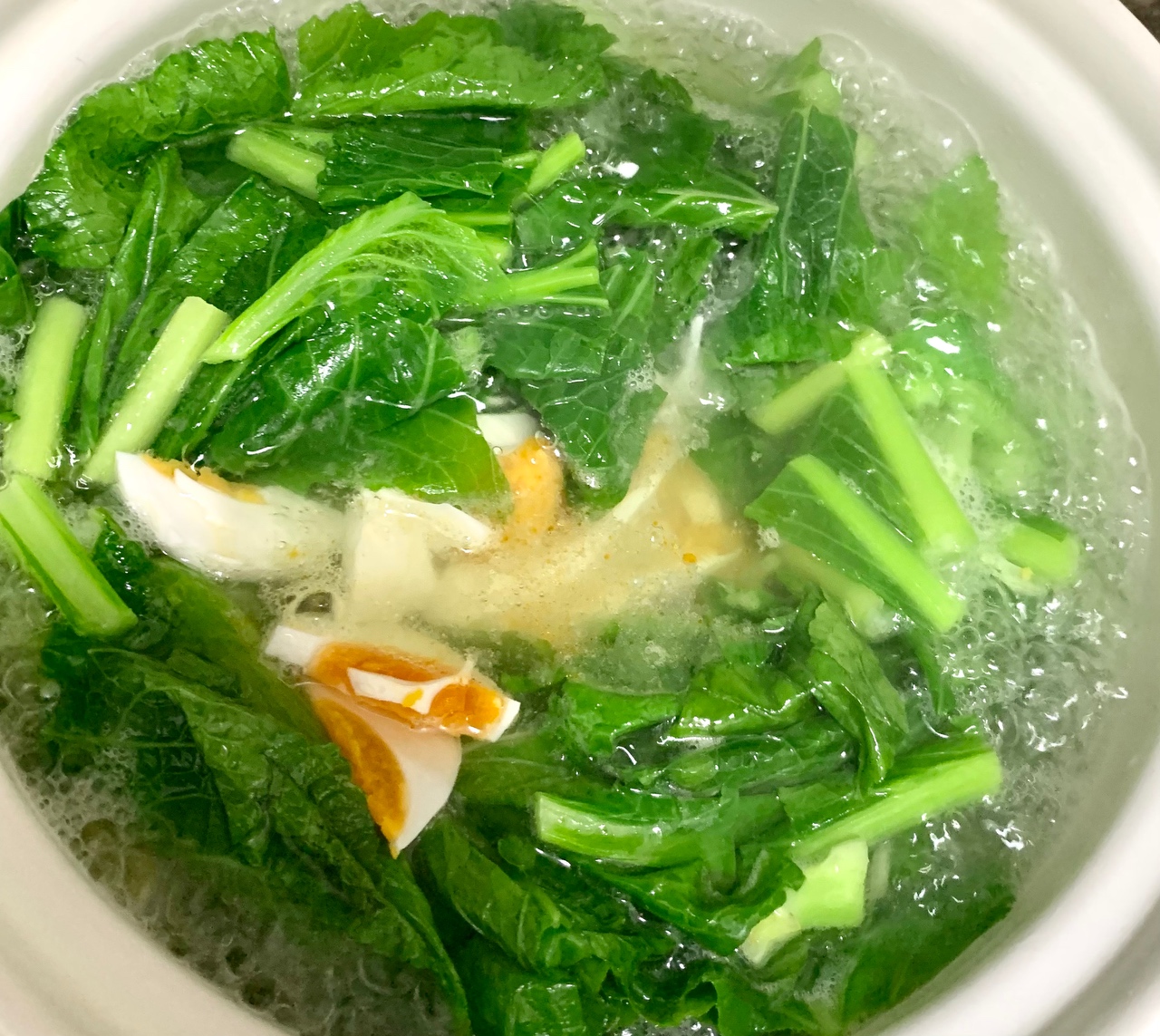 咸鸭蛋春菜汤 十分钟快手汤的做法