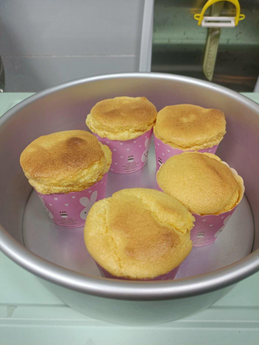 纸杯蛋糕 8寸戚风蛋糕的量