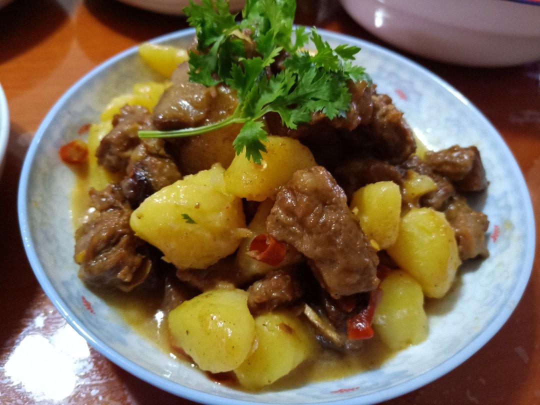 土豆烧牛腩