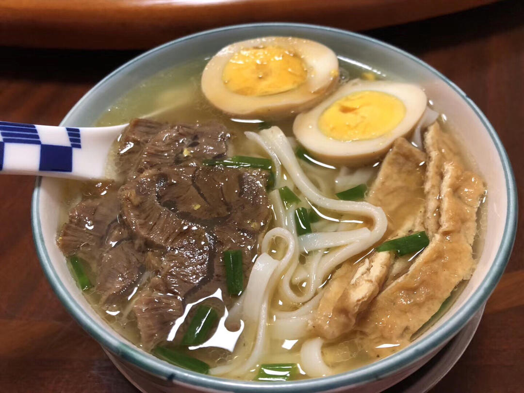 【每日晚餐#14】五香牛肉面 | 酸辣萝卜