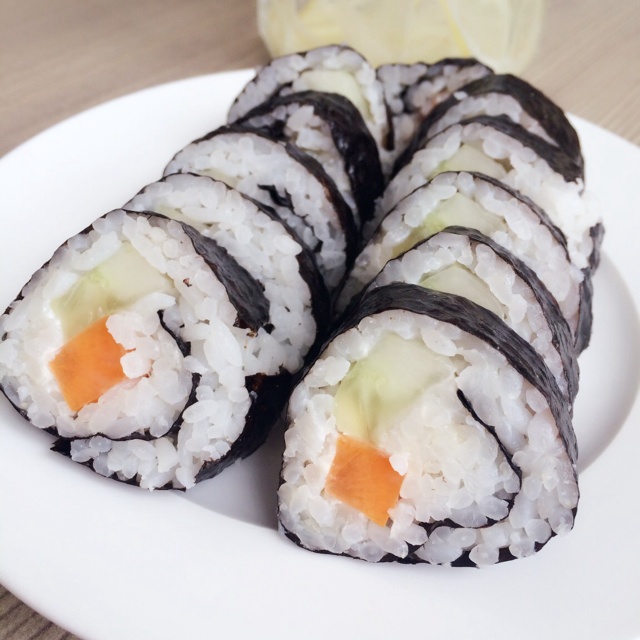 紫菜卷寿司
