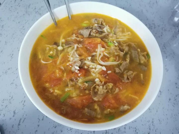 金针菇肥牛番茄锅